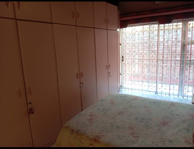 3 BEDROOM HOUSE FOR SALE IN SILVERGLEN